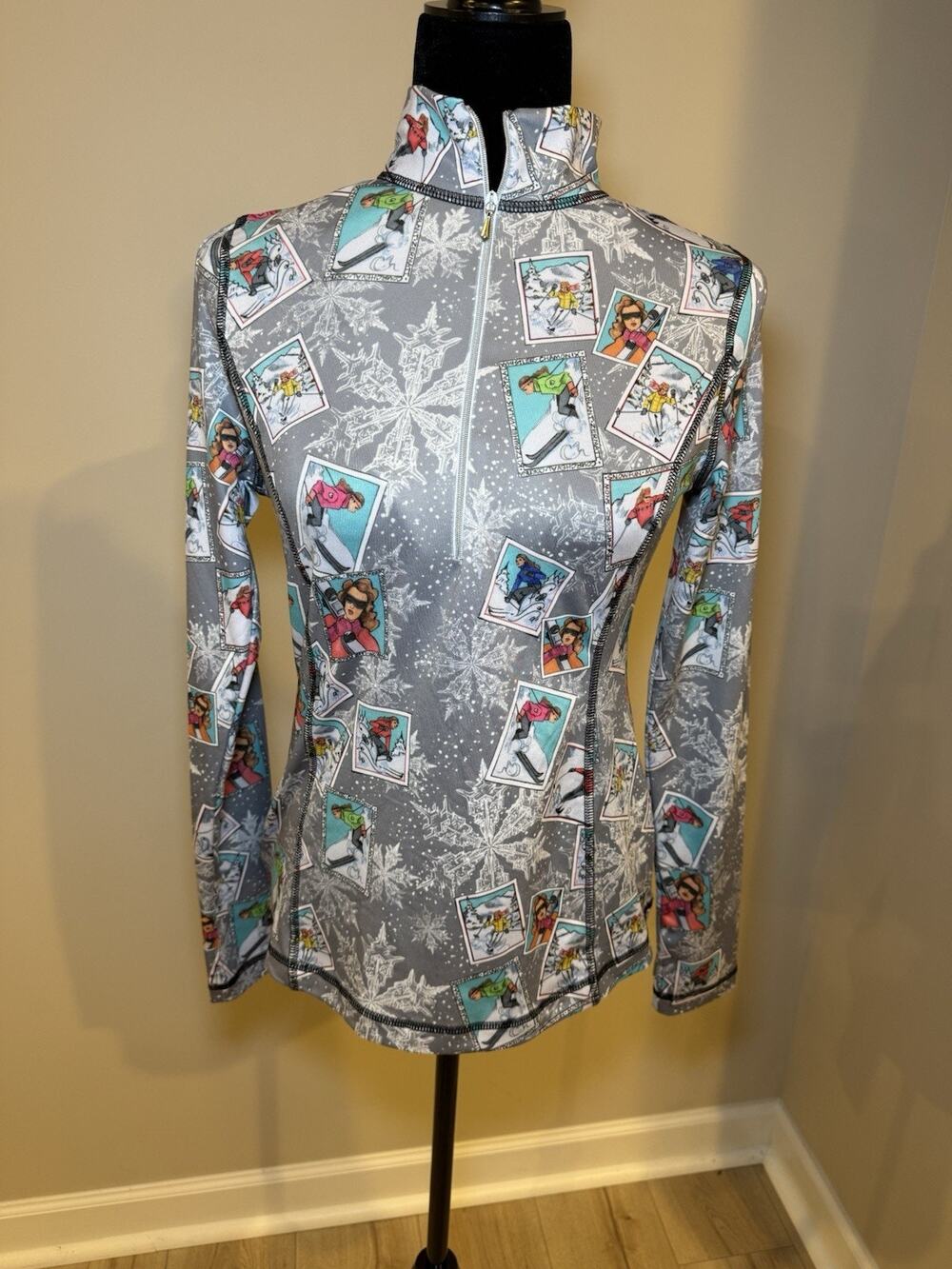 Sno Skins Women’s Small Ski Top Quarter Zip Skier Snowflake Print Made USA